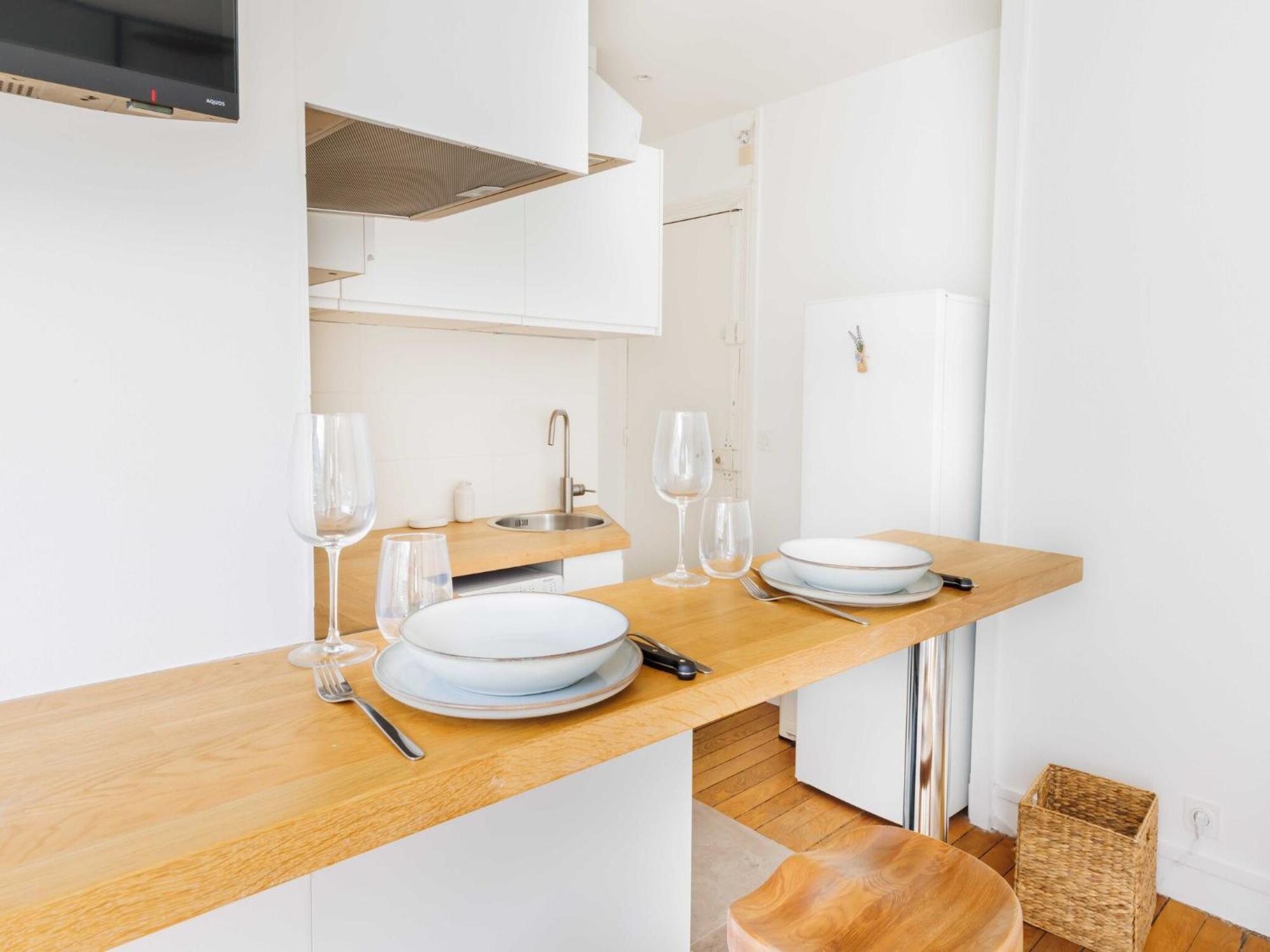 Flat With Balcony 1bdr 2p - Batignolles Parigi